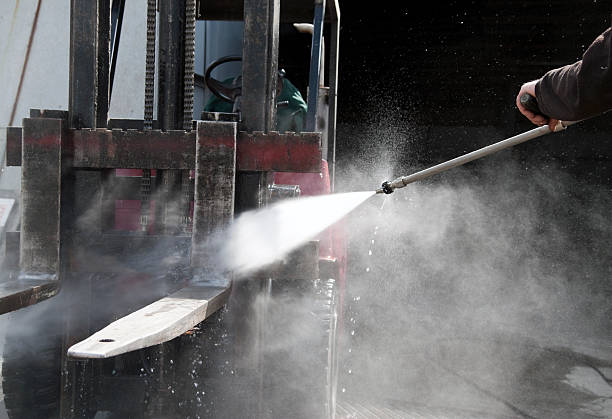 Best Garage Pressure Washing  in West Hill, OH